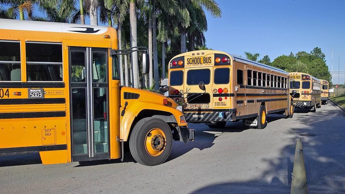Broward Schools consider screen time limits for youngest students, AI monitoring