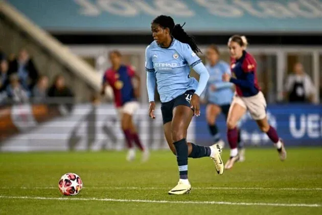 Shaw keeps scoring as City survive Liverpool fightback to stay unbeaten