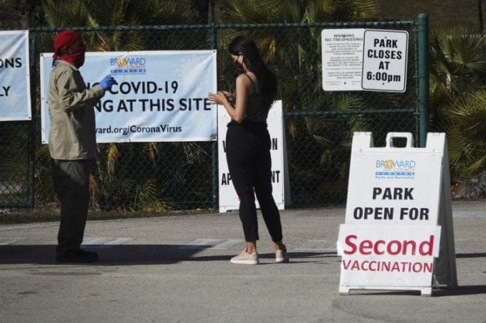 covid-vaccine-site-florida-broward county-768x511