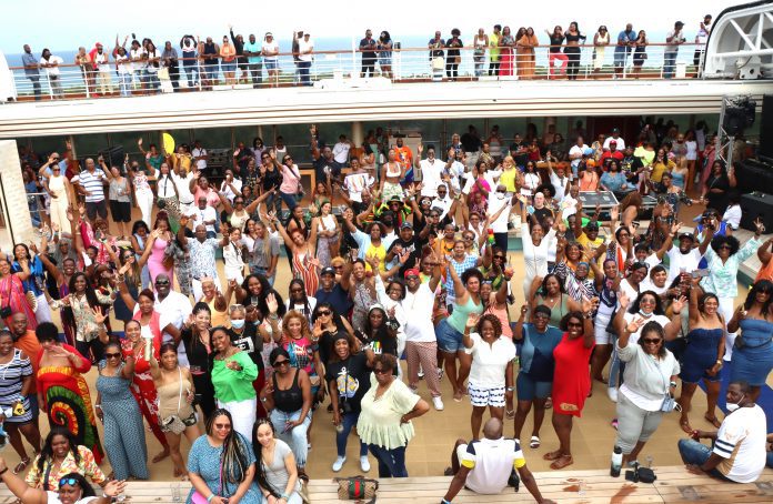 love and harmony cruise crowd