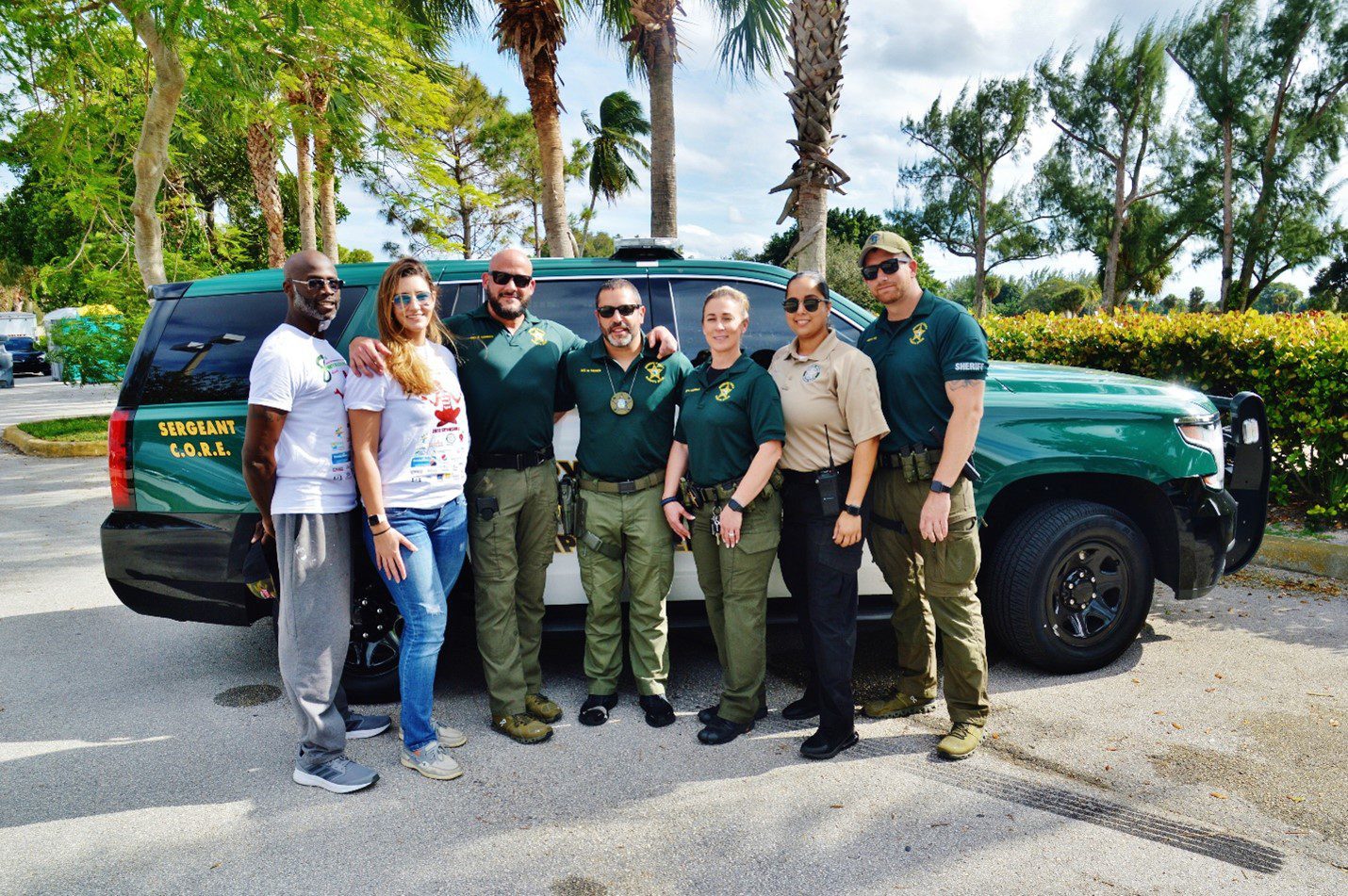 Air Force Veteran Delvin Sayles pays it forward after his vehicle was ...