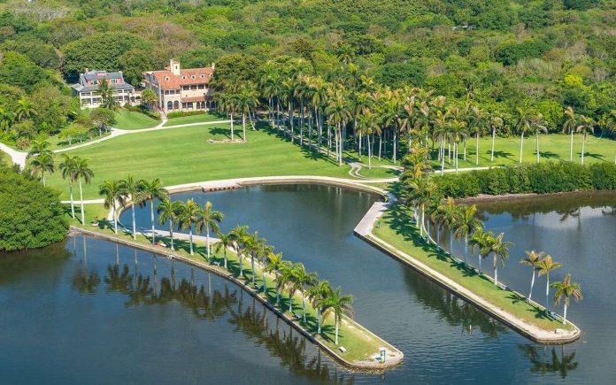 Deering Estate hosts a Valentine’s Day concert under the stars