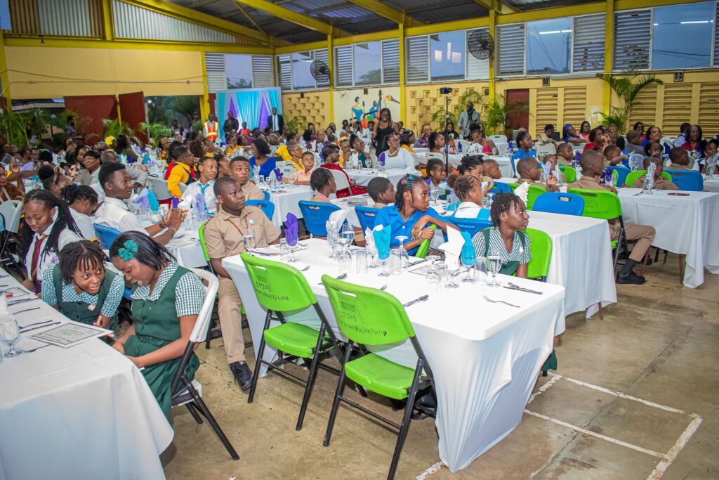 Students at PDF banquet